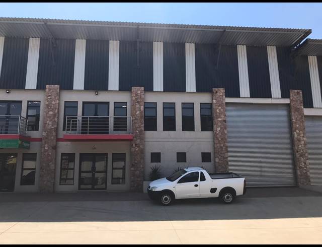 350M² WAREHOUSE TO LET IN WYCHWOOD